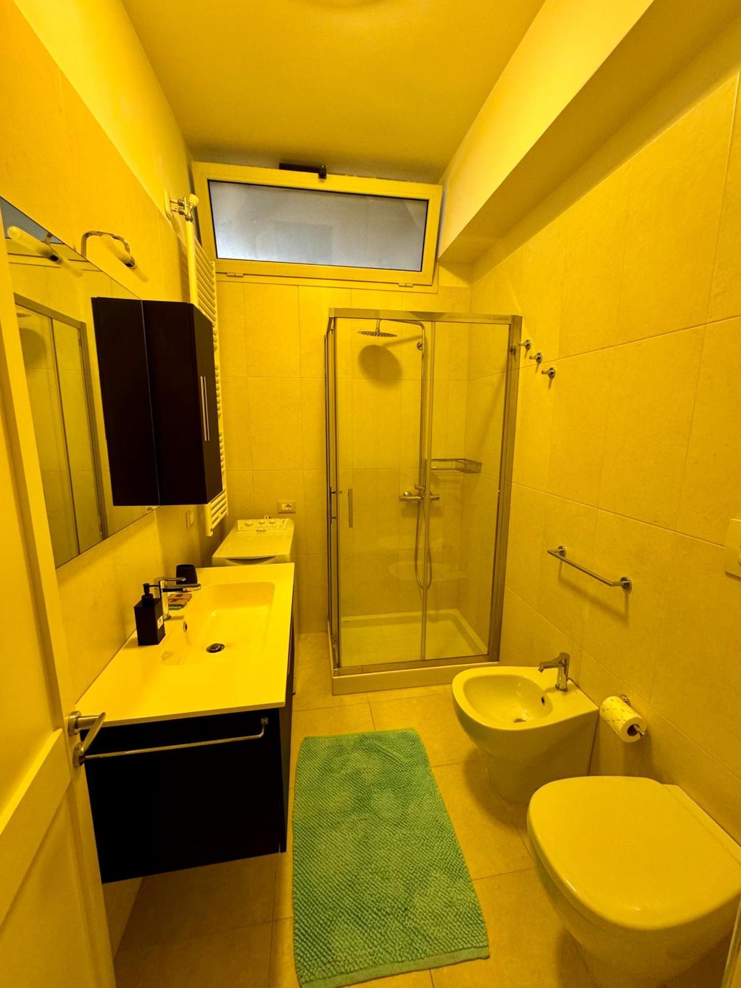 4 Balconi House- Appartamento Moderno A เลชเช ภายนอก รูปภาพ