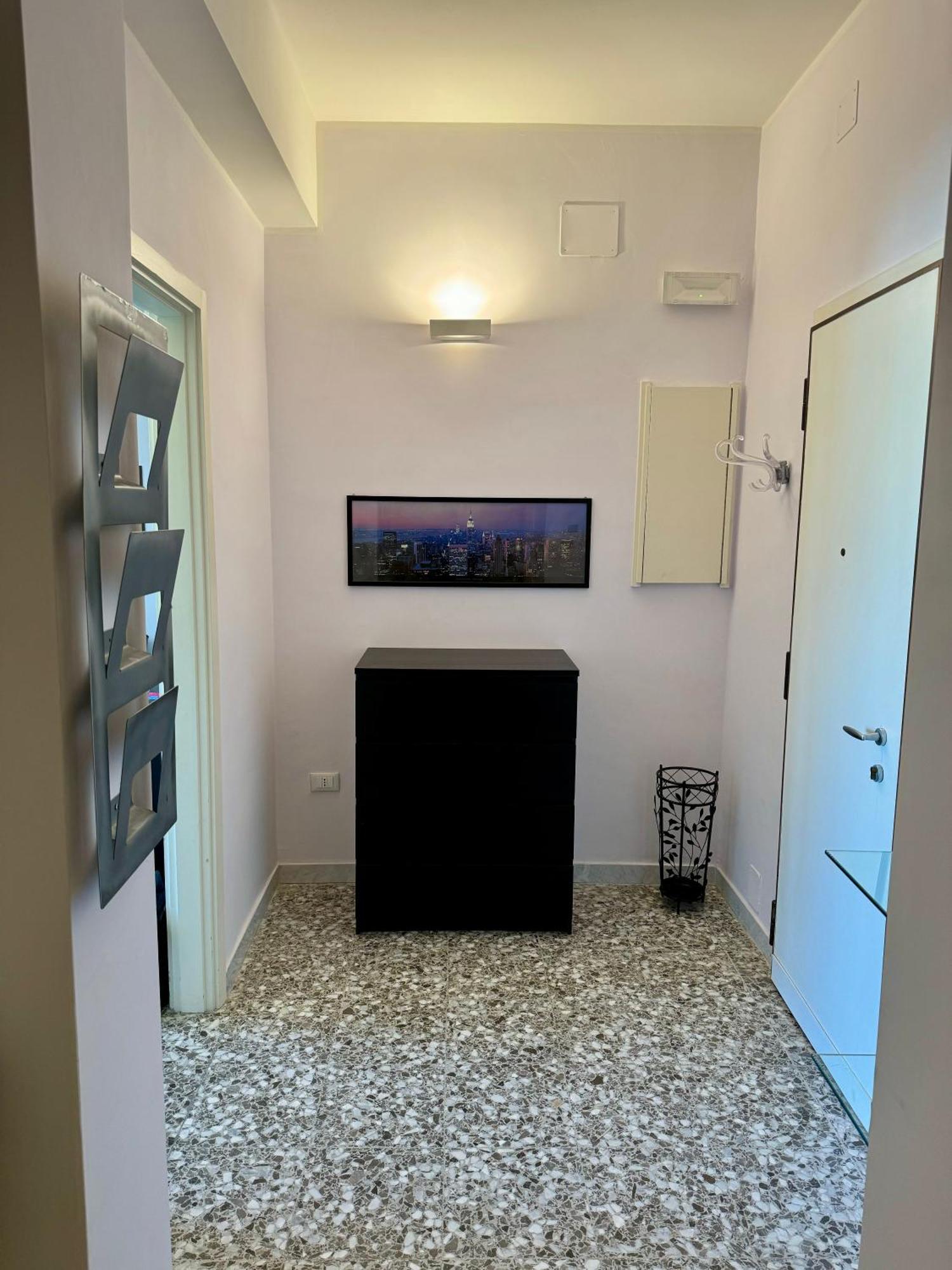 4 Balconi House- Appartamento Moderno A เลชเช ภายนอก รูปภาพ